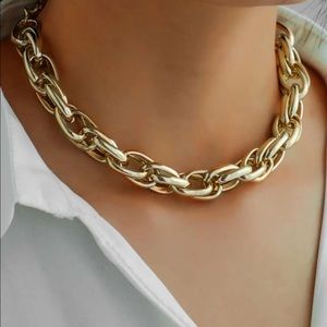¥18k Gold Twisted Chunky Necklace